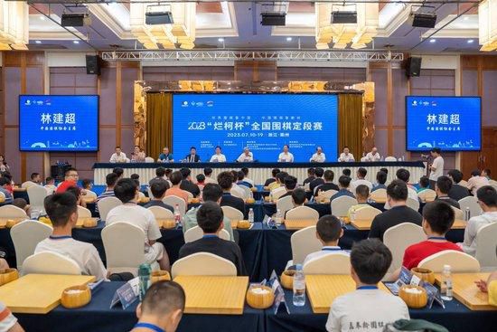 第58分钟，姆希塔良弧顶处跟进推射稍稍打偏。